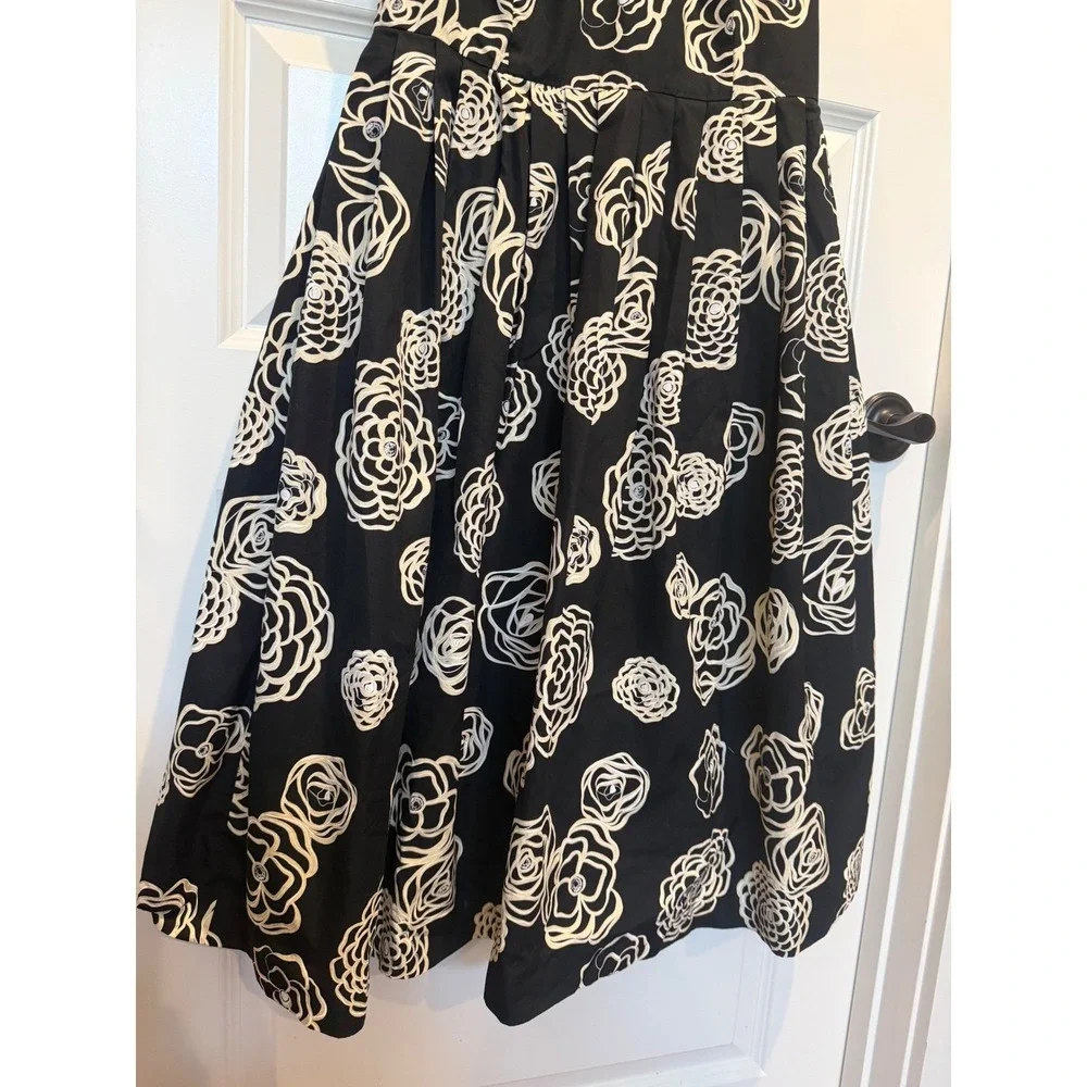 Barneys New York Black Cream Floral Rose Fit Flare Dress Made in Italy V-Neck S